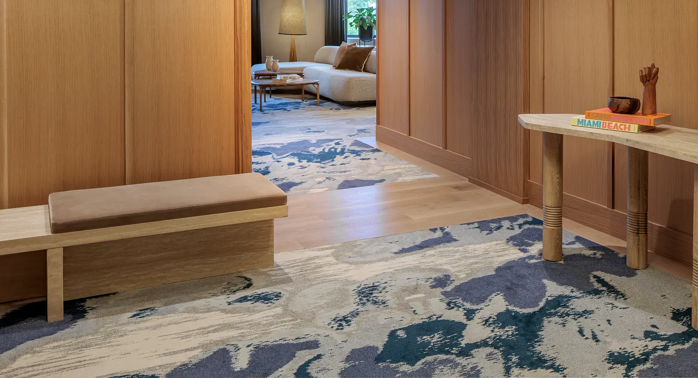 تاثیر رنگ و طرح موکت هتلی بر تجربه بصری مهمانان